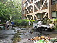 磯野研究館周辺での作業